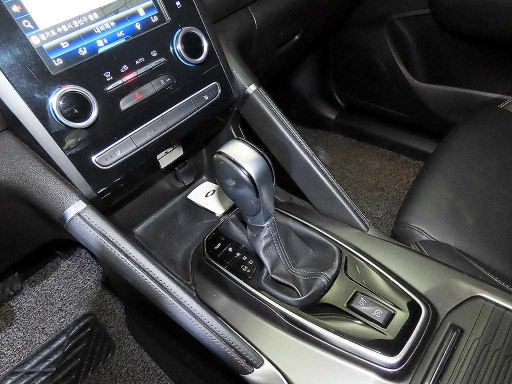 SAMSUNG QM6 - Vista 12