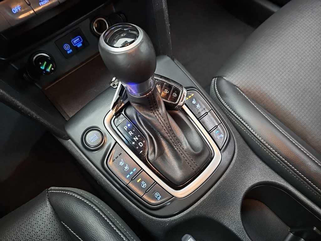HYUNDAI Kona - Vista 8