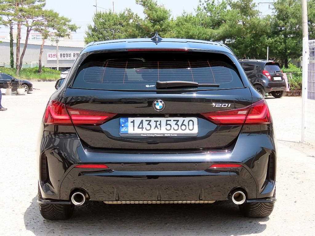 BMW 1 series - Vista 4