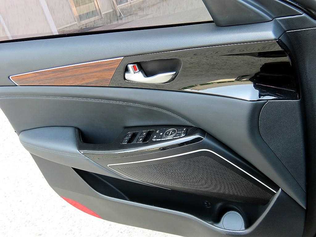 KIA K7 - Vista 11