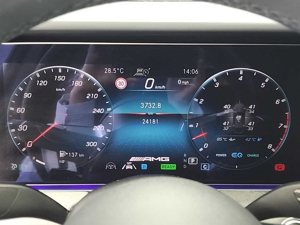 Mercedes Benz AMG GT - Vista 6