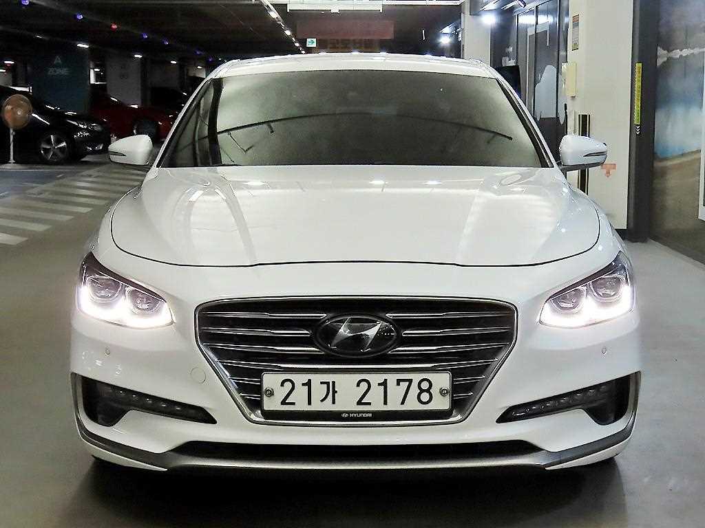 HYUNDAI Grandeur - Vista 2