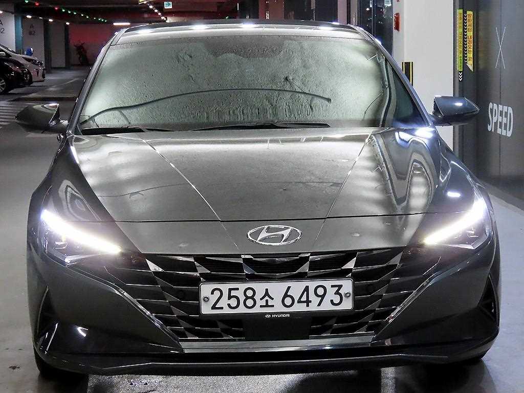 HYUNDAI Avante - Vista 2