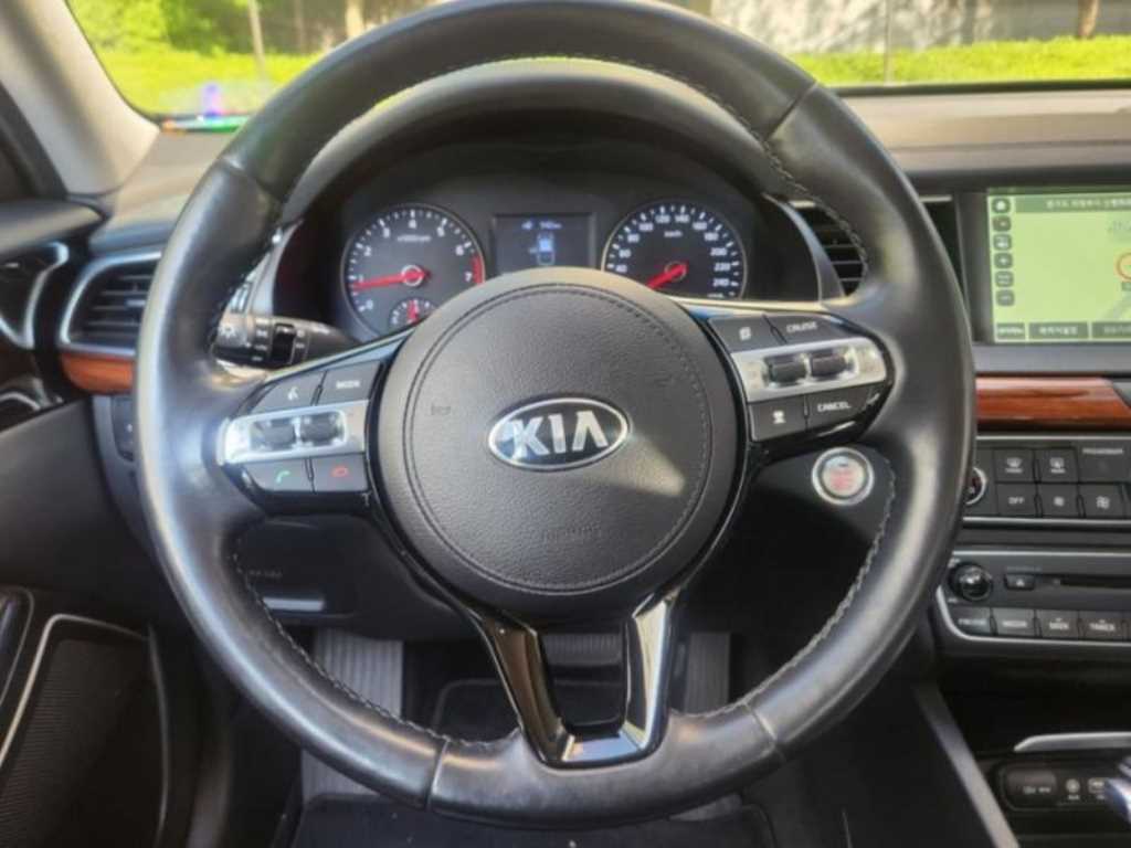 KIA K7 - Vista 4