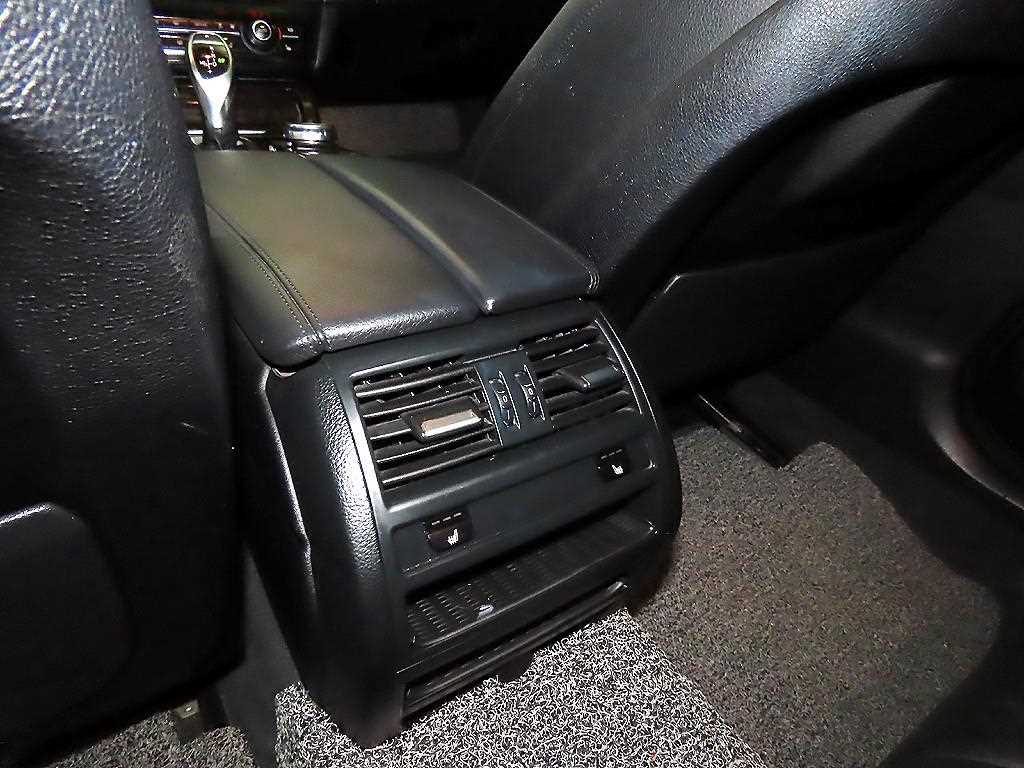 BMW 5 Series 2016 Negro - Importación desde Corea - HF Imports Iquique - Foto 16