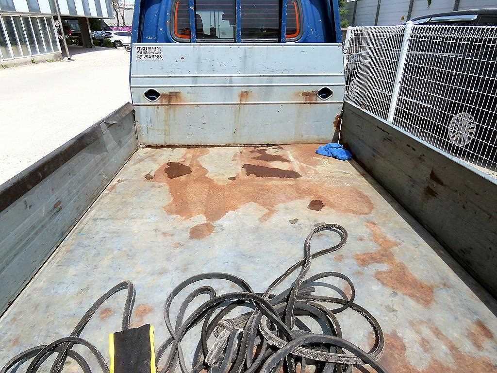 Small Truck Cargo (small) - Vista 3