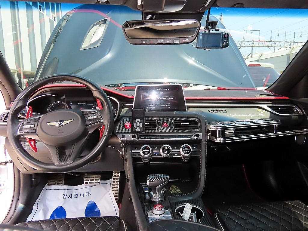 Genesis G70 - Vista 7