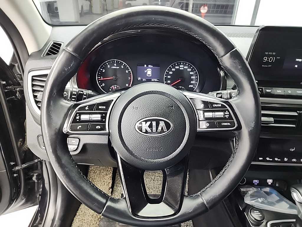 KIA Seltos - Vista 9
