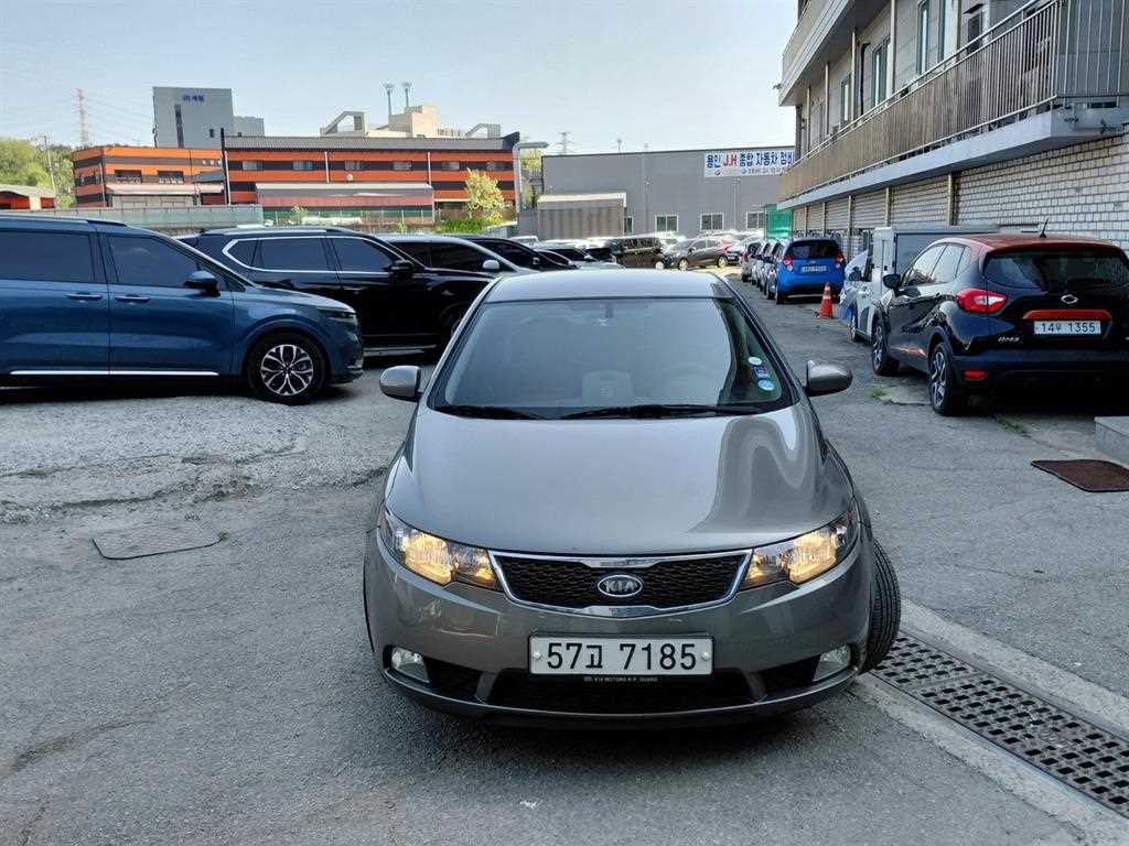 KIA Forte - Vista 3