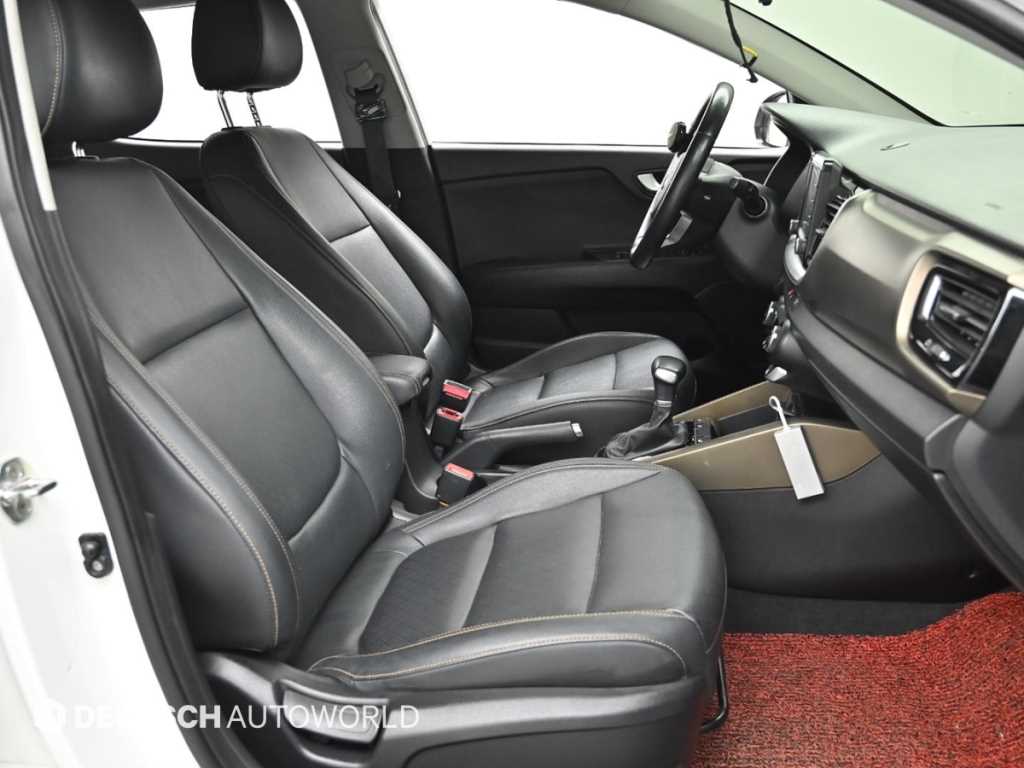 KIA Stonic - Vista 10