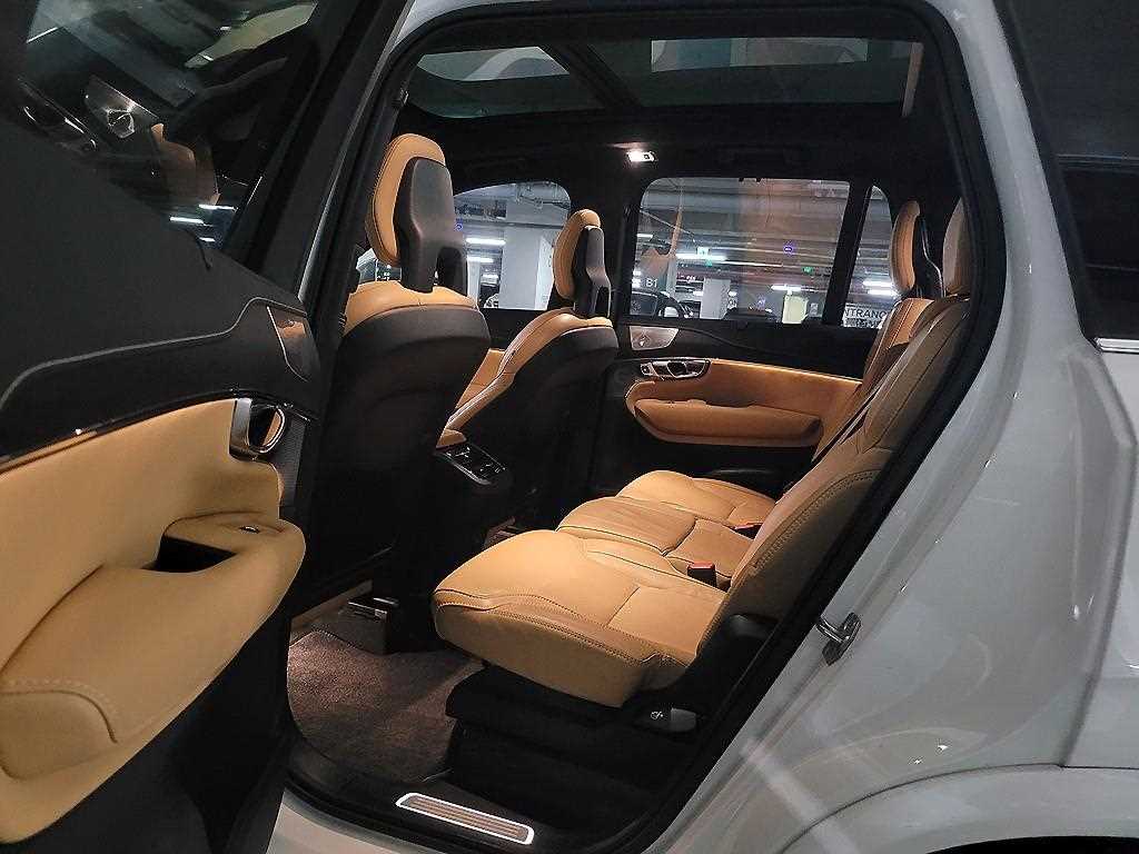 Volvo XC90 - Vista 8