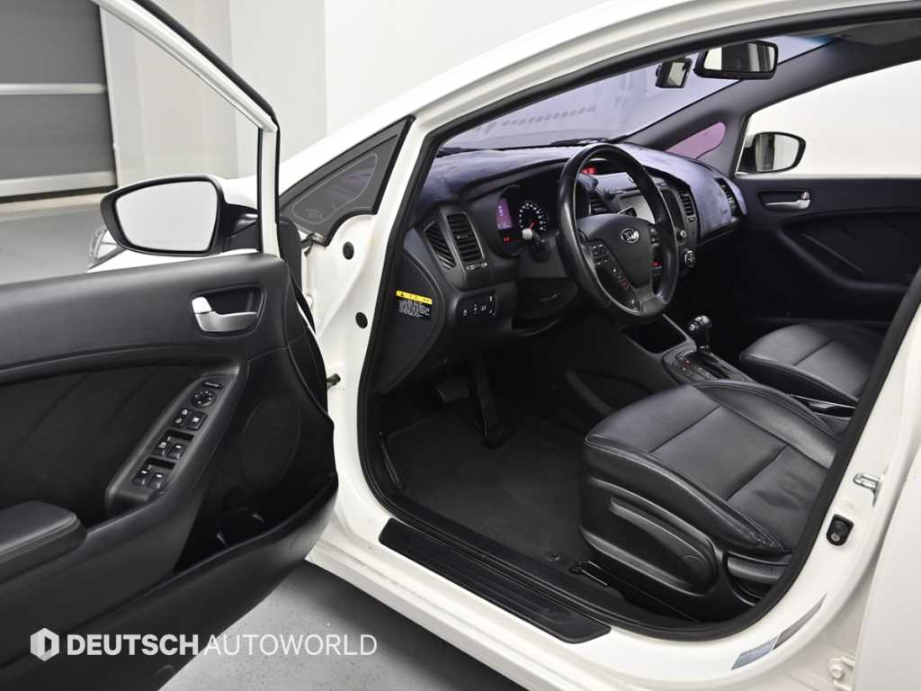 KIA K3 - Vista 11