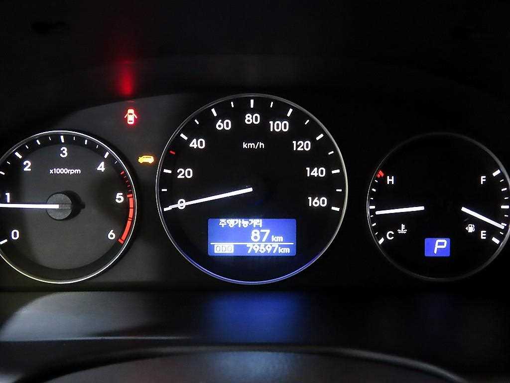 HYUNDAI Starex - Vista 9