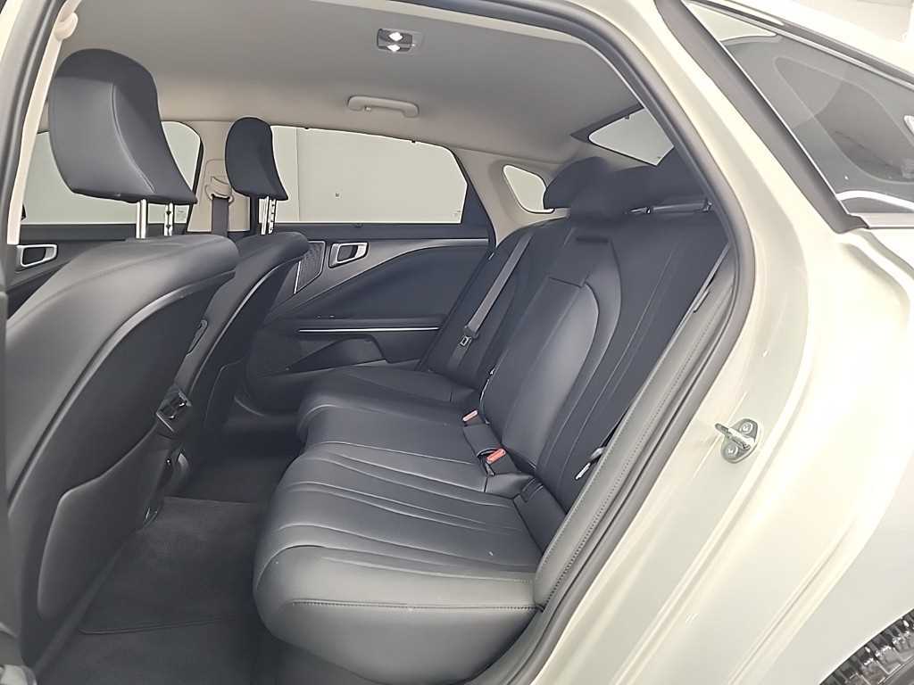 KIA K8 - Vista 7