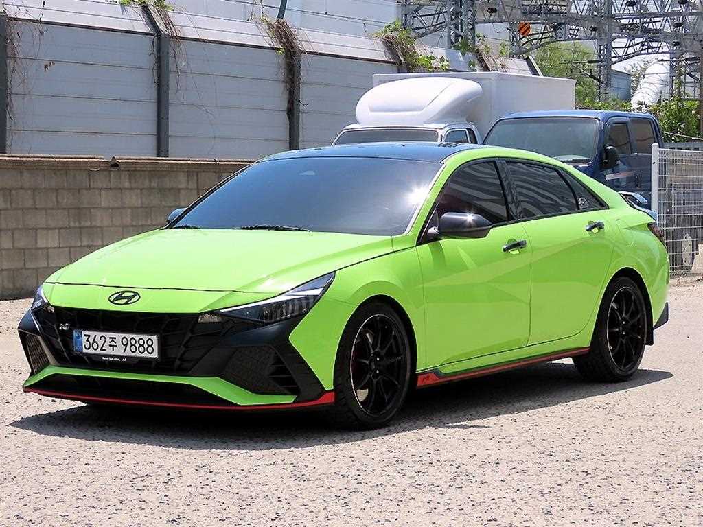 HYUNDAI Avante - Vista 2