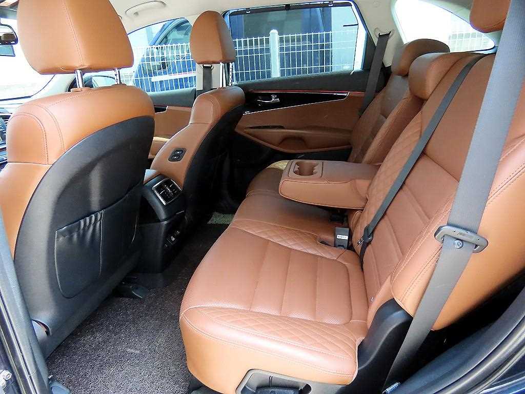 KIA Sorento - Vista 6