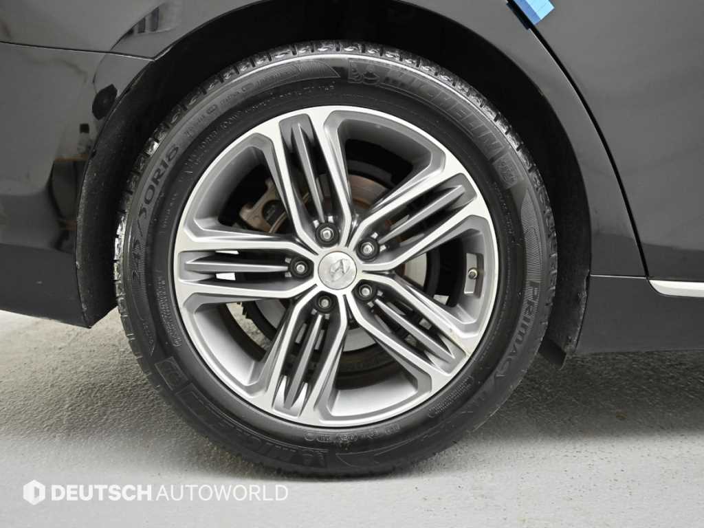 HYUNDAI Grandeur - Vista 5