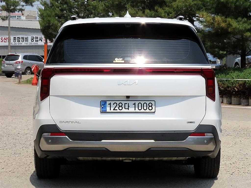 KIA Carnival - Vista 4