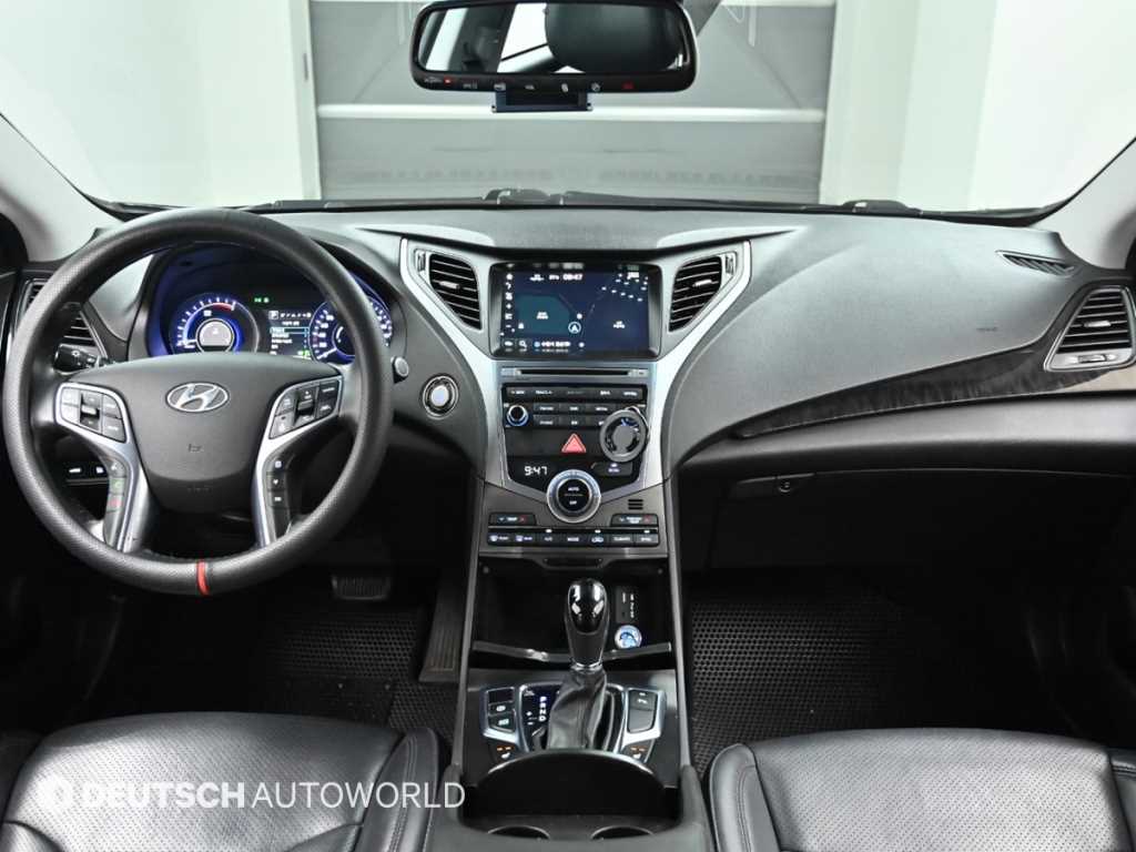 HYUNDAI Grandeur - Vista 7