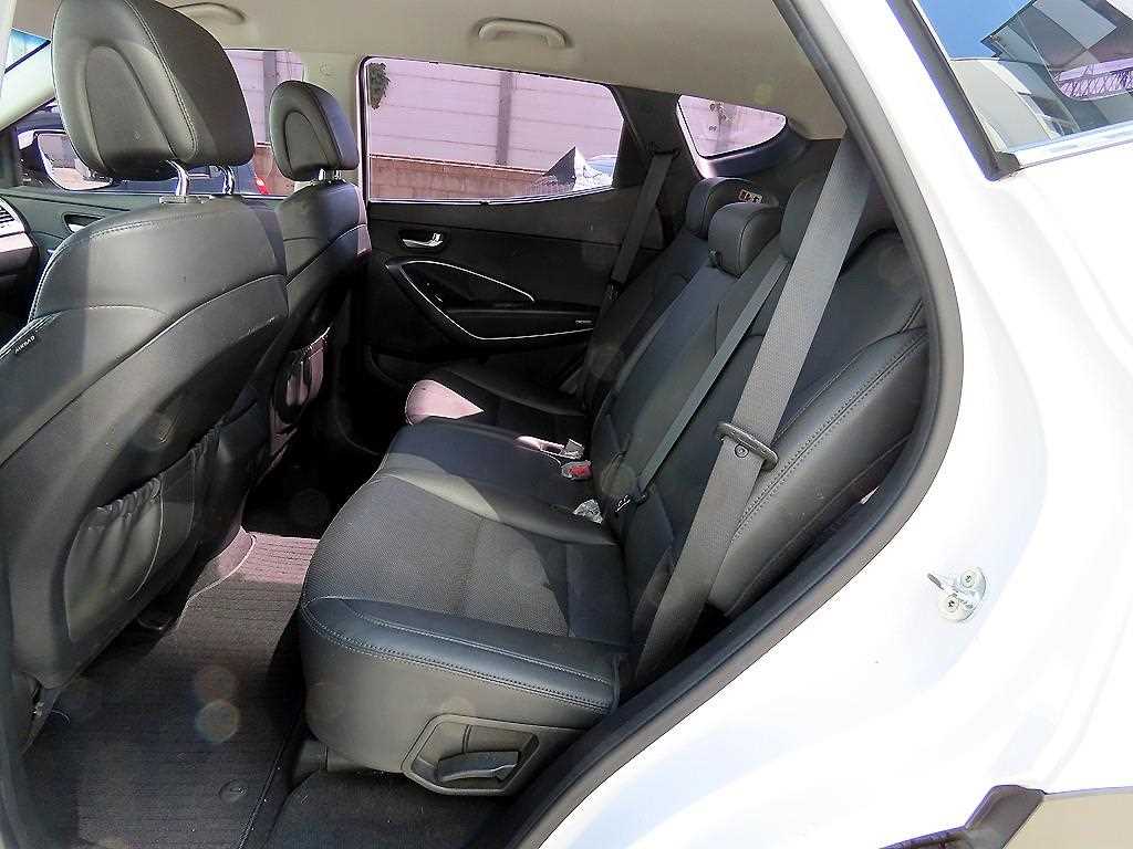 HYUNDAI Santa Fe - Vista 6
