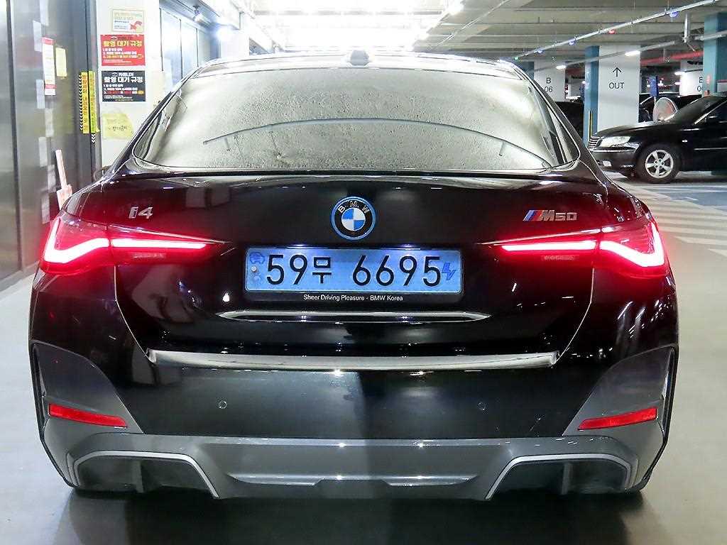 BMW i4 - Vista 5