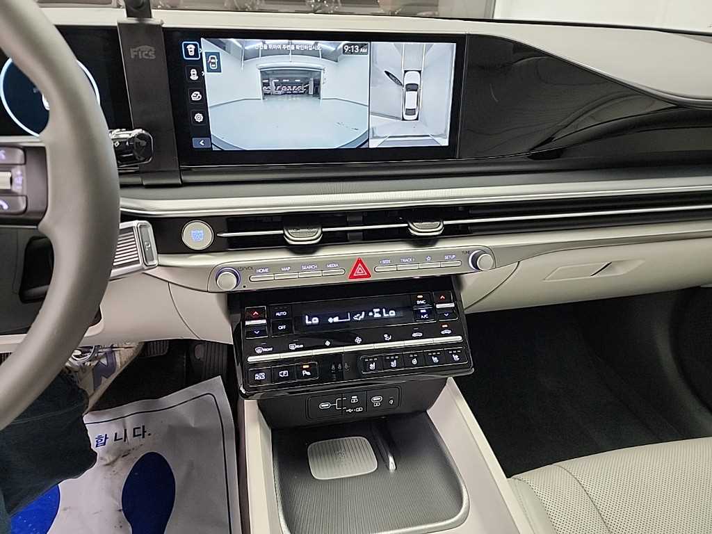 HYUNDAI Grandeur - Vista 10