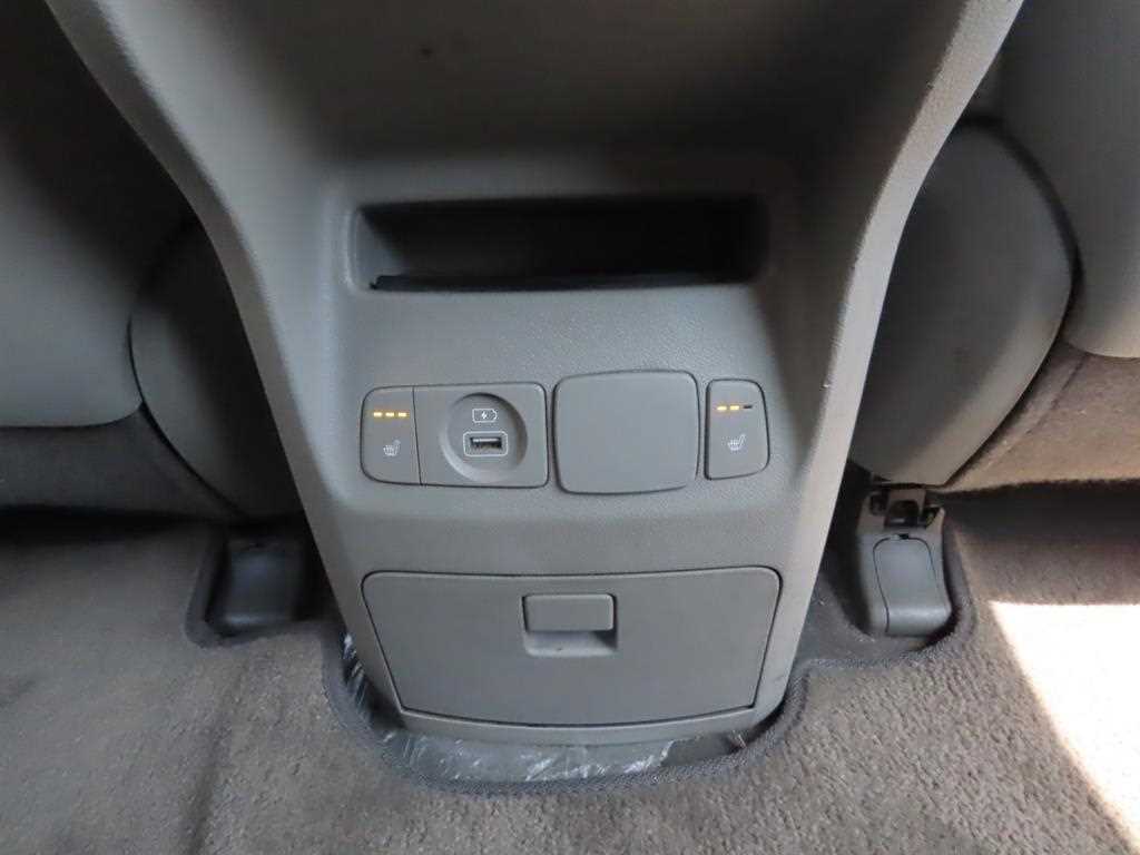 KIA Carnival - Vista 7
