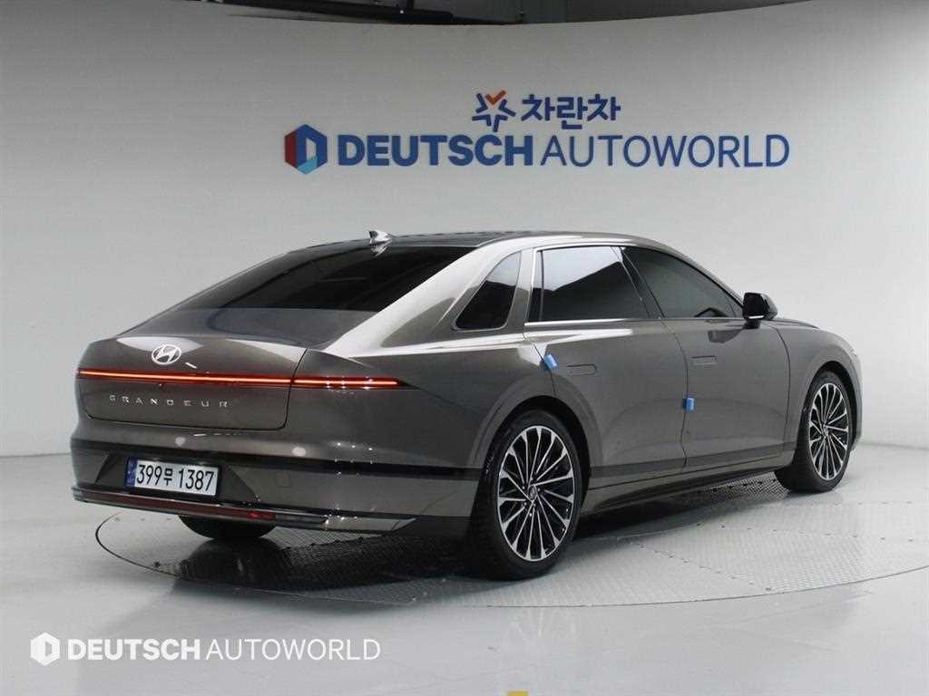 HYUNDAI Grandeur - Vista 2