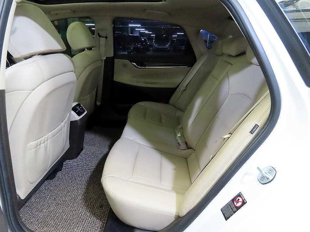 HYUNDAI Grandeur - Vista 7