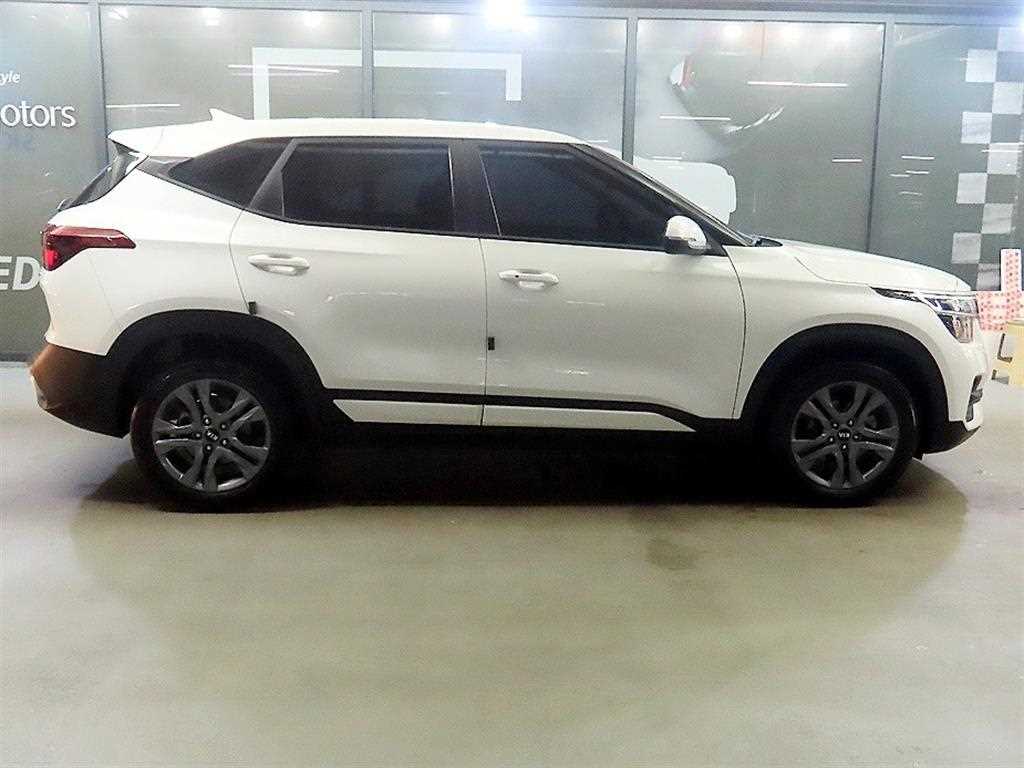 KIA Seltos - Vista 3