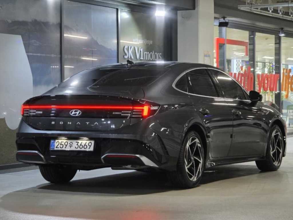 HYUNDAI Sonata - Vista 4