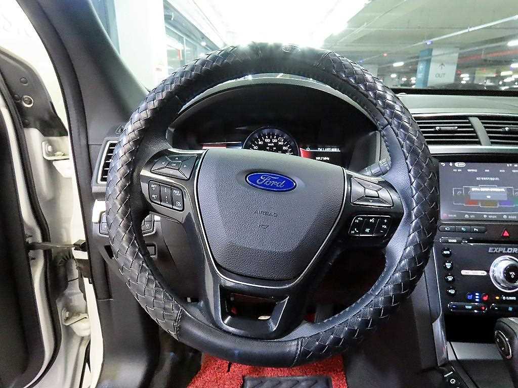 Ford Explorer - Vista 8