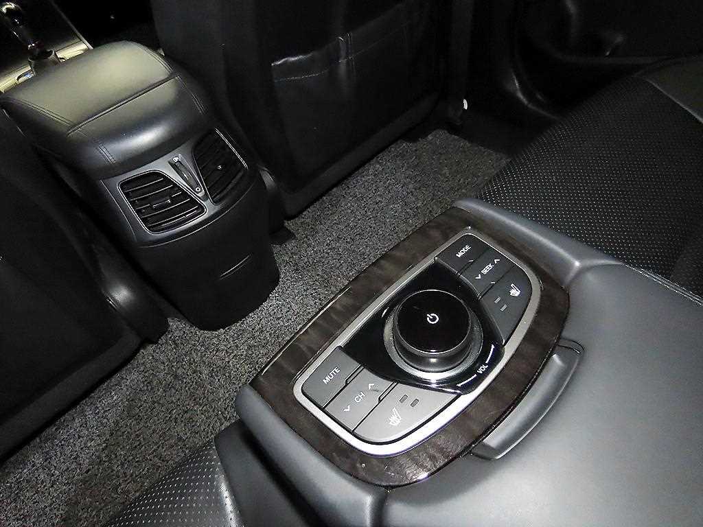HYUNDAI Grandeur 2013 Plateado - Importación desde Corea - HF Imports Iquique - Foto 18