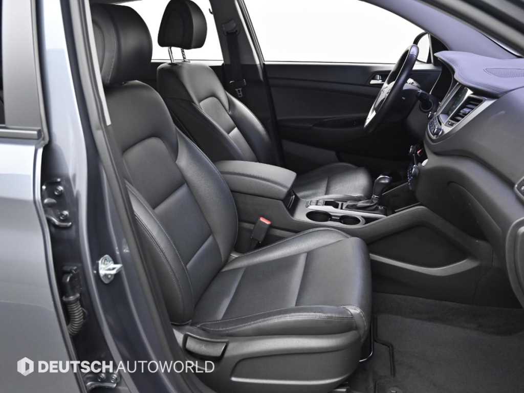 HYUNDAI Tucson - Vista 10