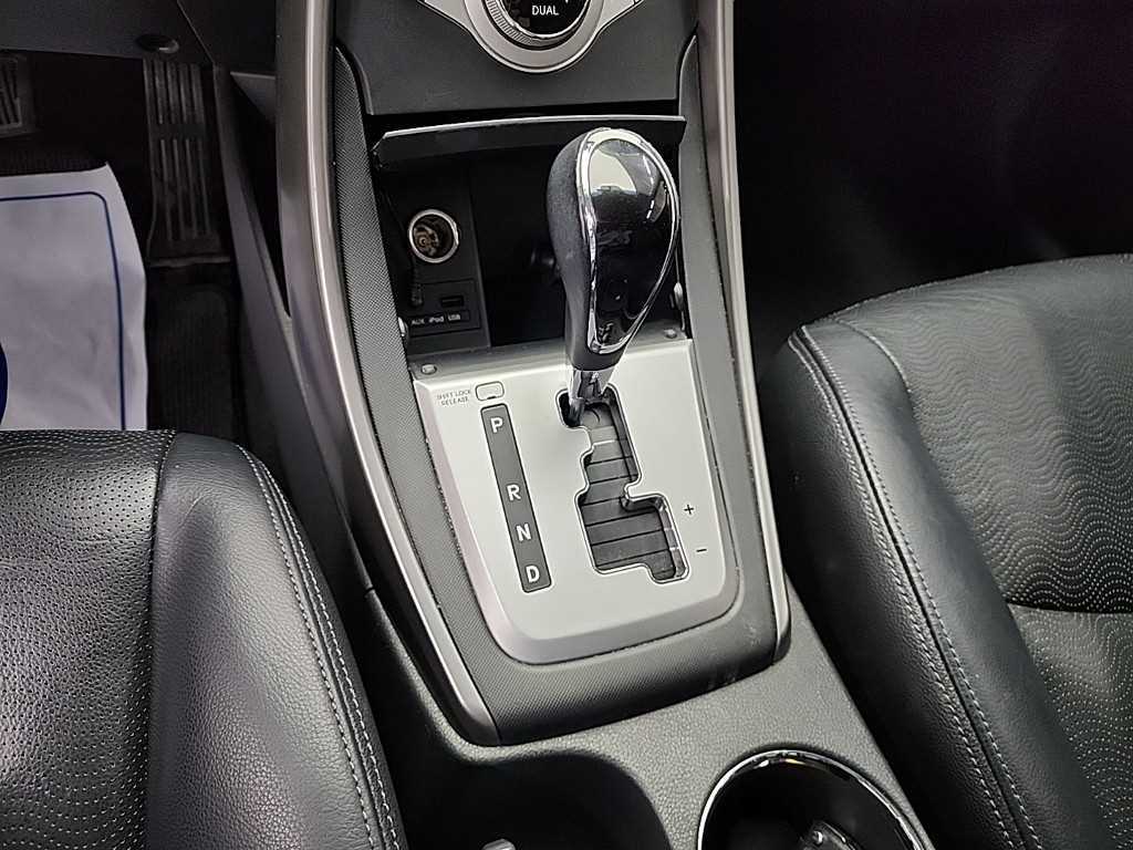 HYUNDAI Avante - Vista 8