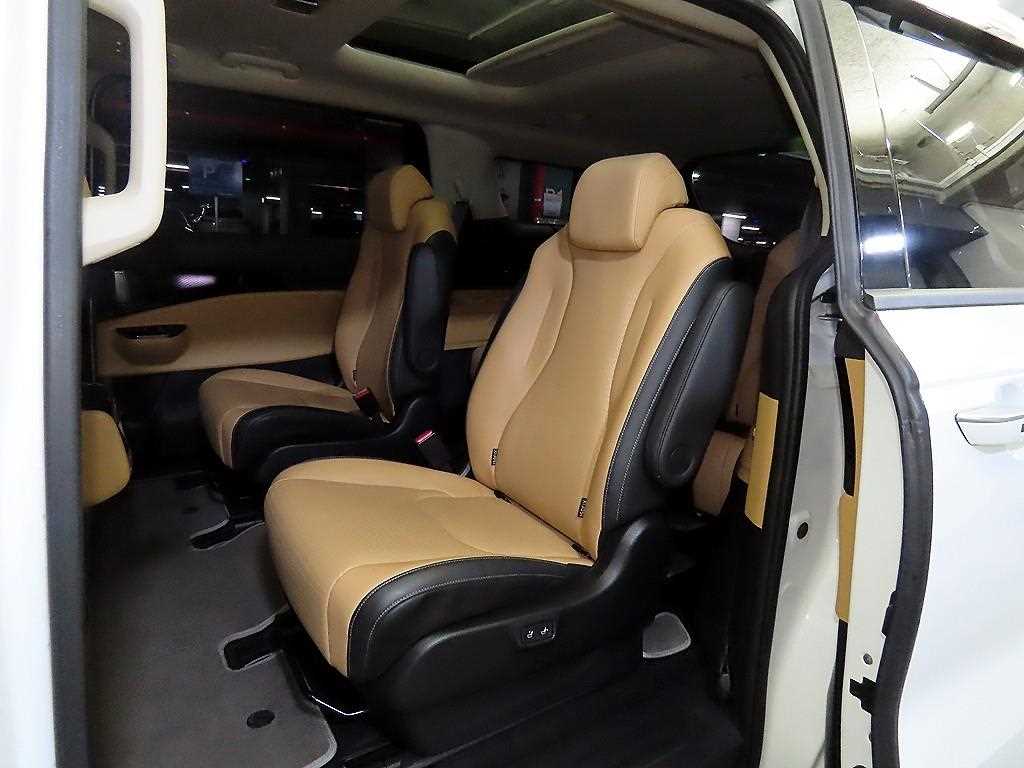 KIA Carnival - Vista 7
