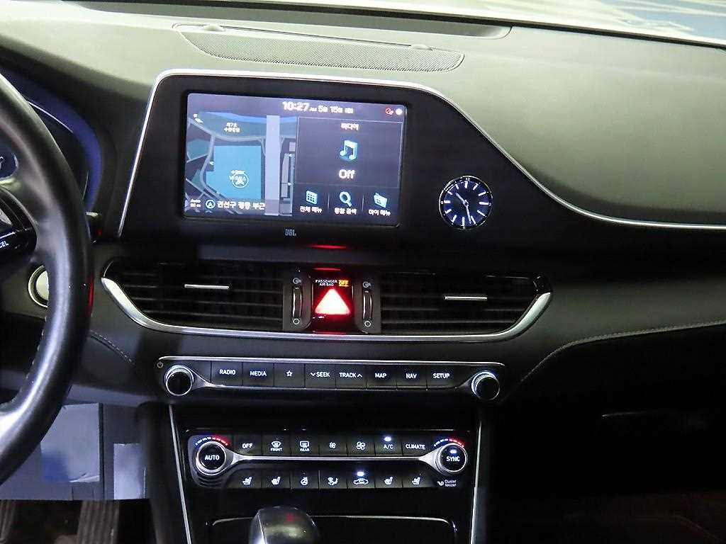 HYUNDAI Grandeur - Vista 11