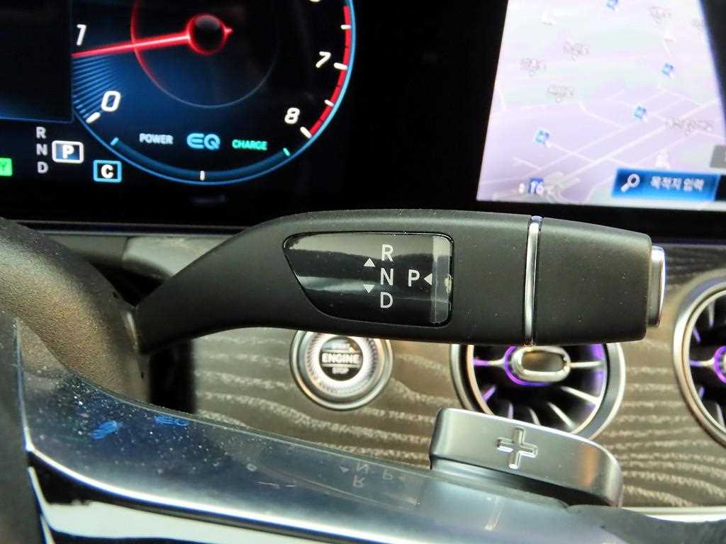 Mercedes Benz E class - Vista 11