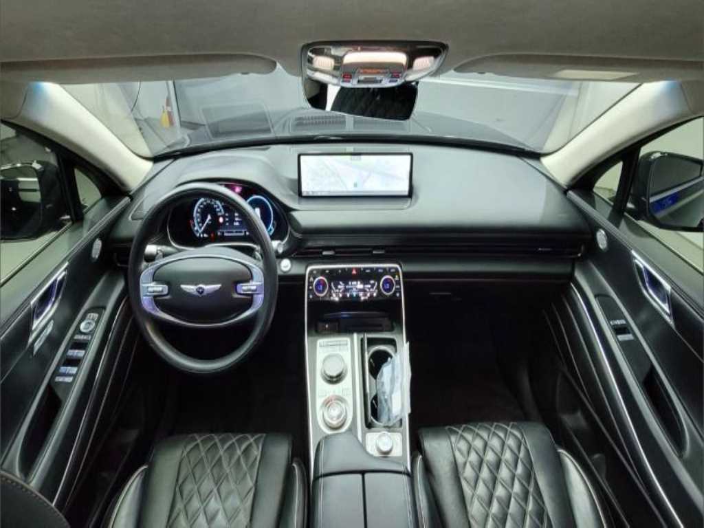 Genesis GV80 - Vista 6