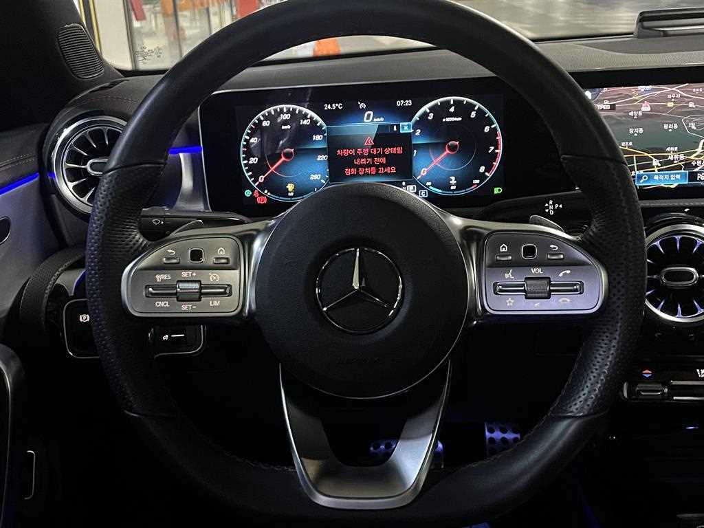 Mercedes Benz CLA Class - Vista 8