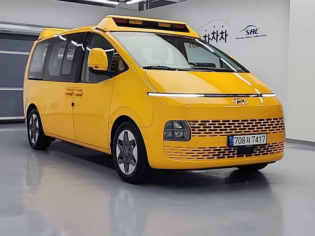 HYUNDAI Staria - Vista 4