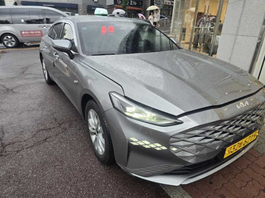 KIA K8 - Vista 3