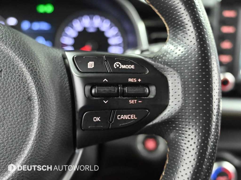 KIA Stonic 2018 Blanco - Importación desde Corea - HF Imports Iquique - Foto 16