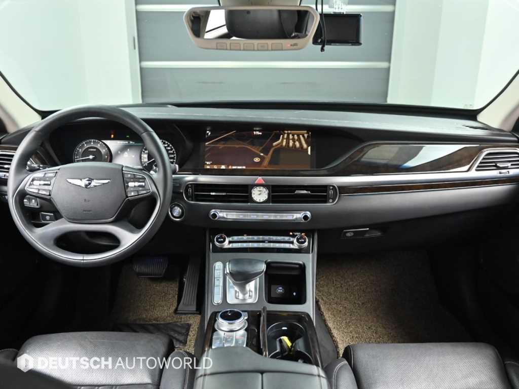 Genesis G90 - Vista 7