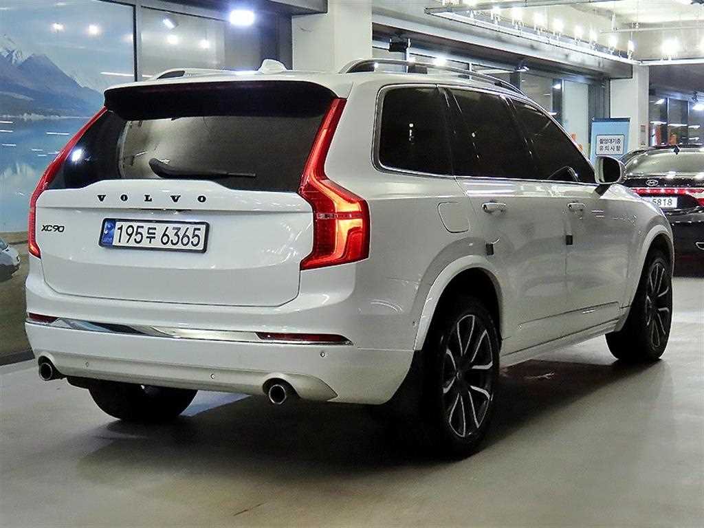 Volvo XC90 - Vista 4