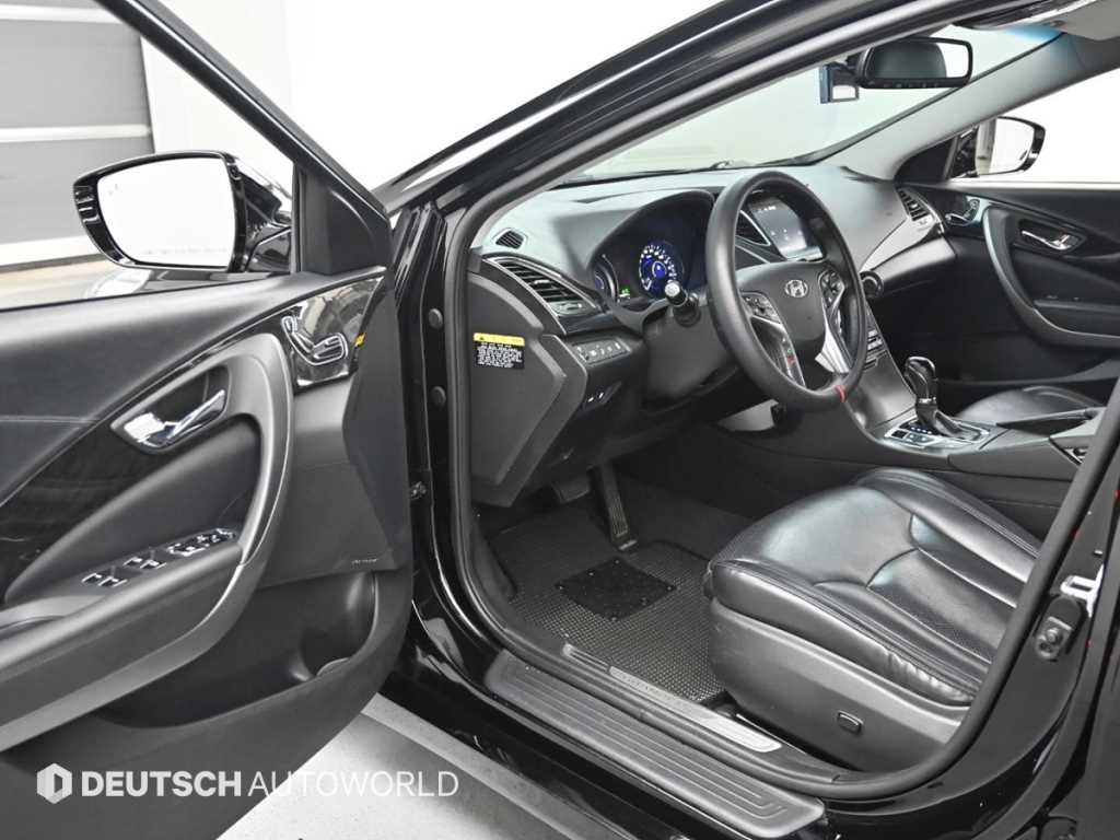 HYUNDAI Grandeur - Vista 11