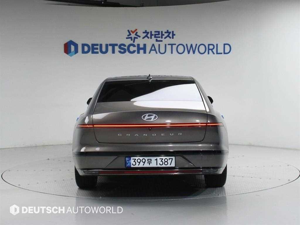 HYUNDAI Grandeur - Vista 4