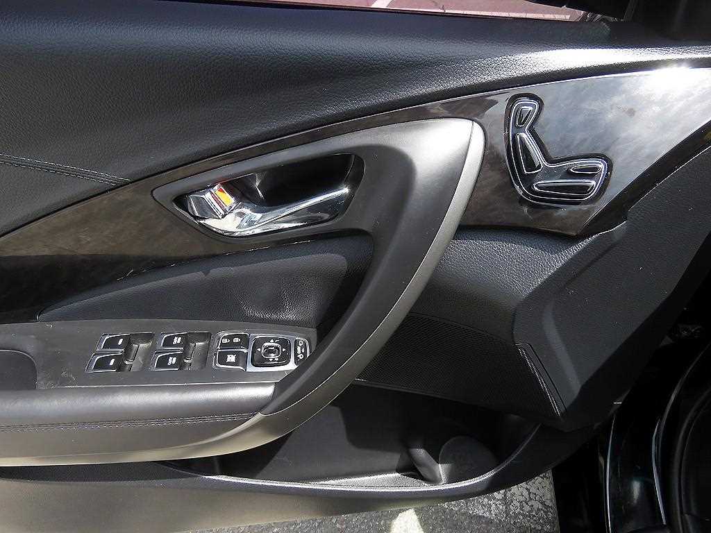 HYUNDAI Grandeur - Vista 10