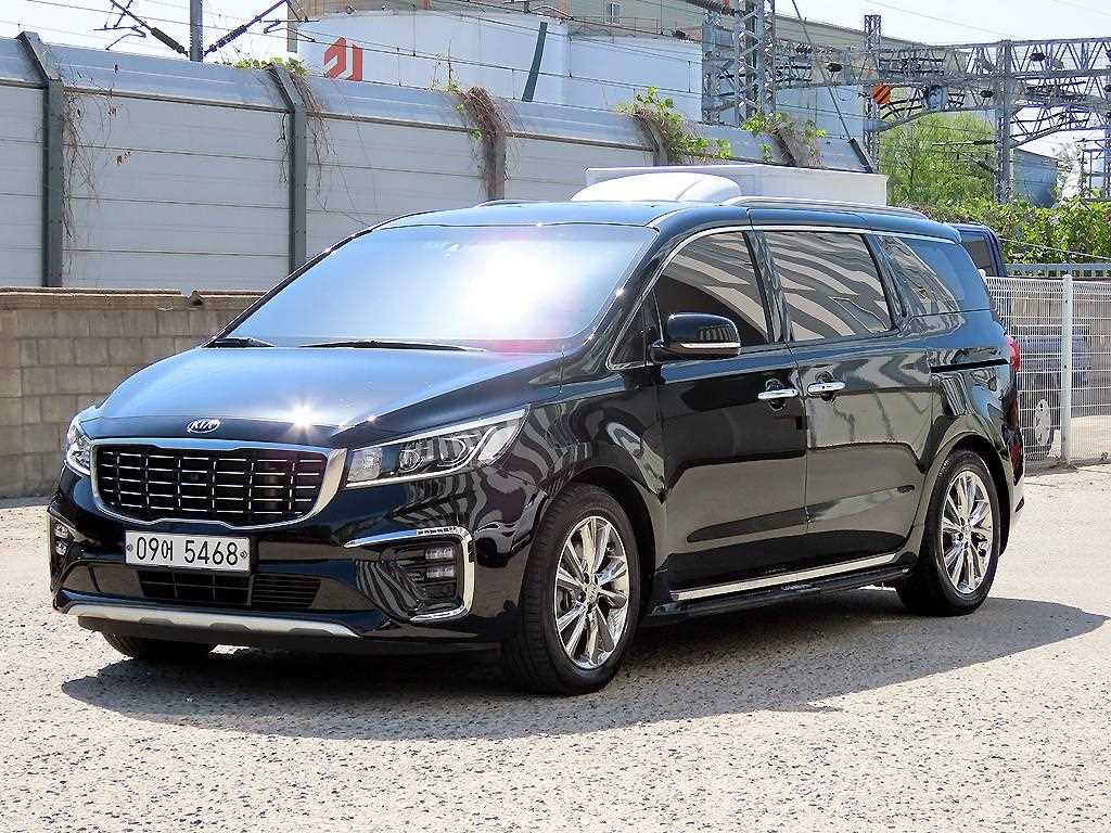 KIA Carnival - Vista 2