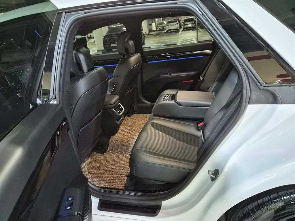 HYUNDAI Grandeur - Vista 7